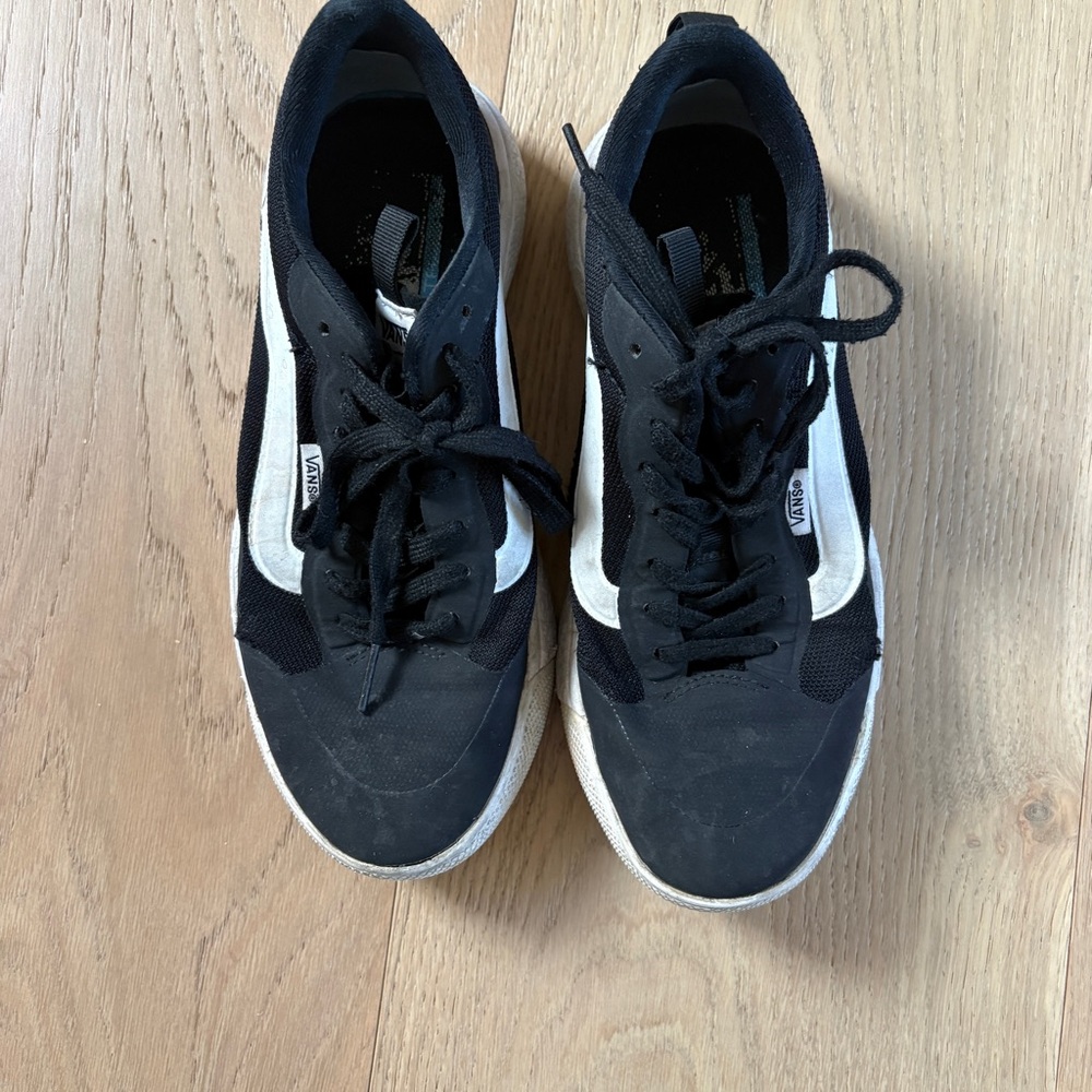 Vans ultrarange exo size 7